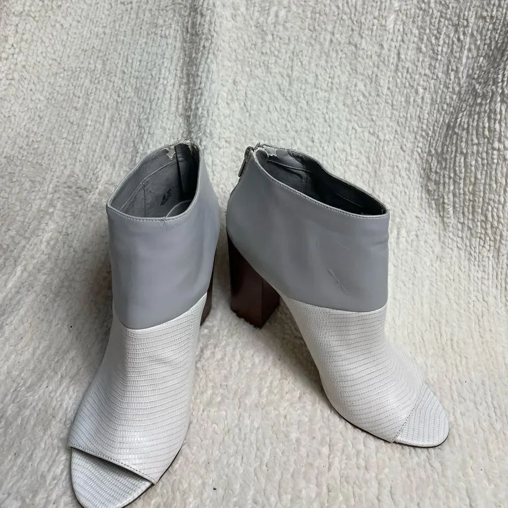 Circus by Sam Edelman synthetic White and Gray Ankle heel boots peep toe SZ10M
